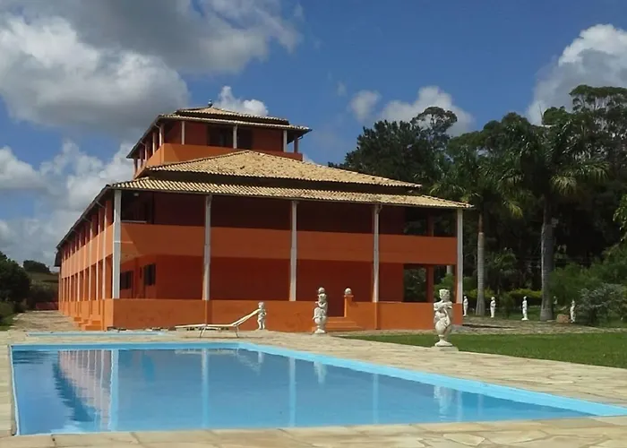 Hotel 3 estrelas: Fazenda Pousada Cachoeira do Flávio